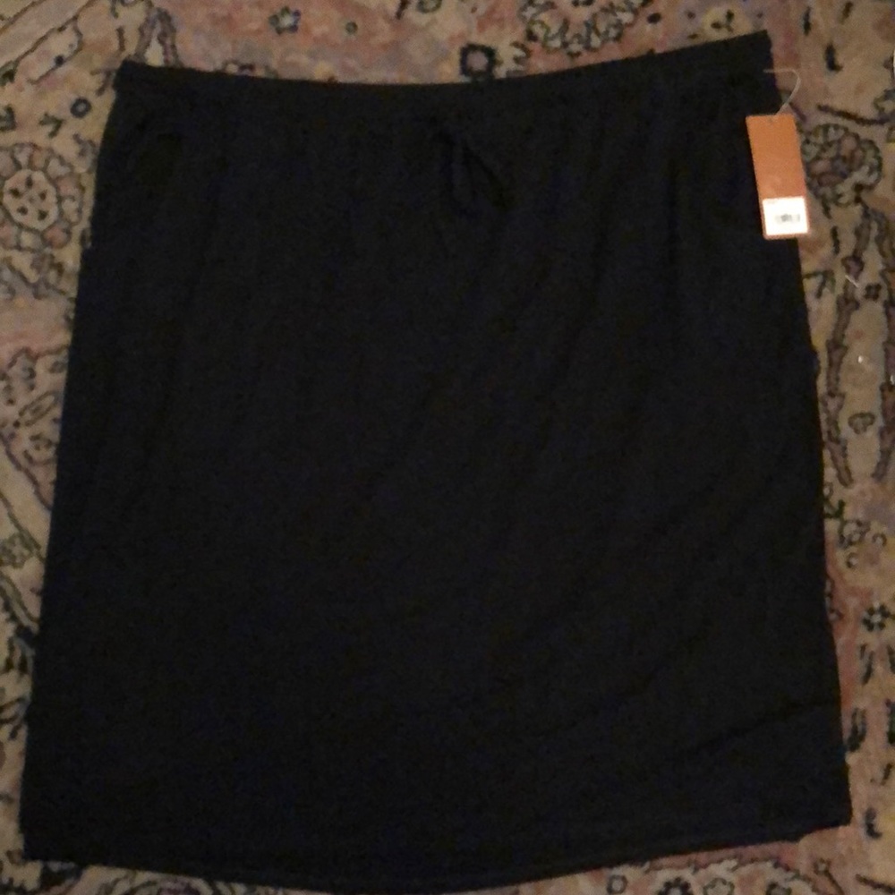 Black casual skirt new